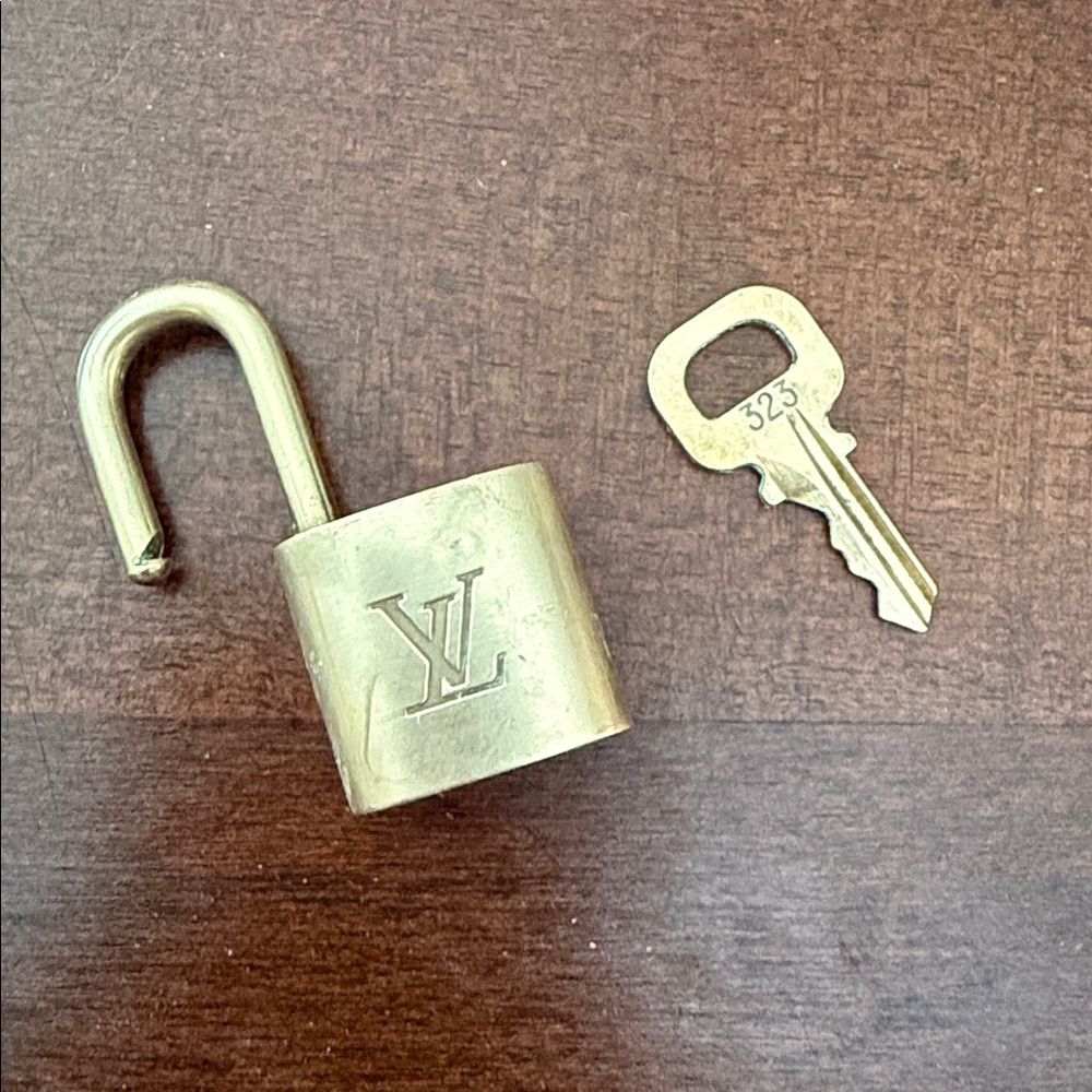 Louis vuitton brass lockset #323